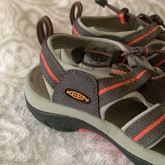 KEEN  anatomic sandals - Picture 4 of 12